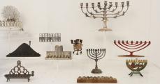 hanukkai menórák
